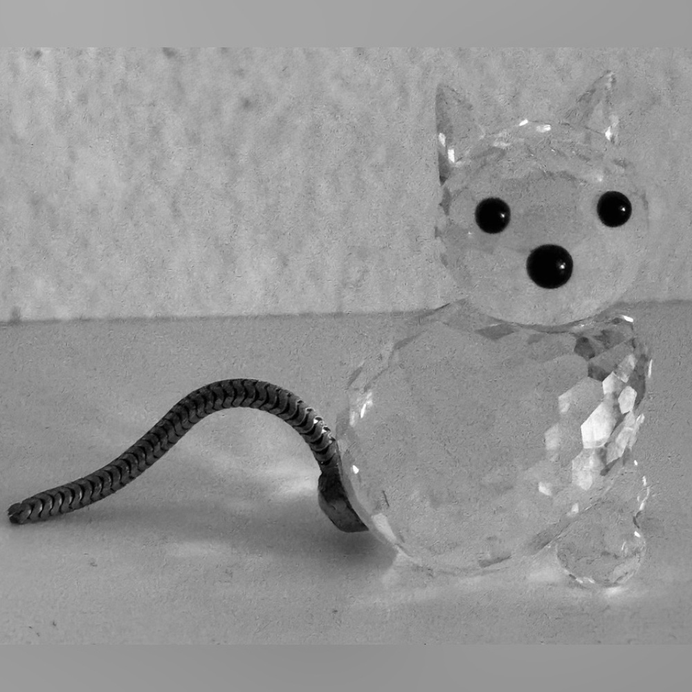 Swarovski Sitting Cat Retired 1982